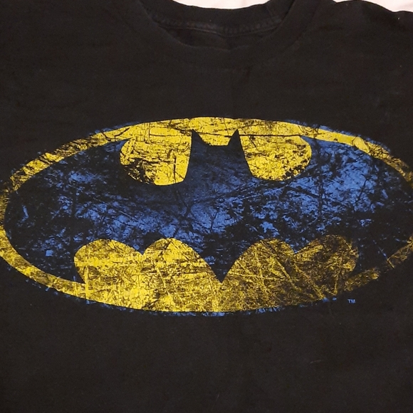 many shirts, mostly marvel - Picture 9 of 12